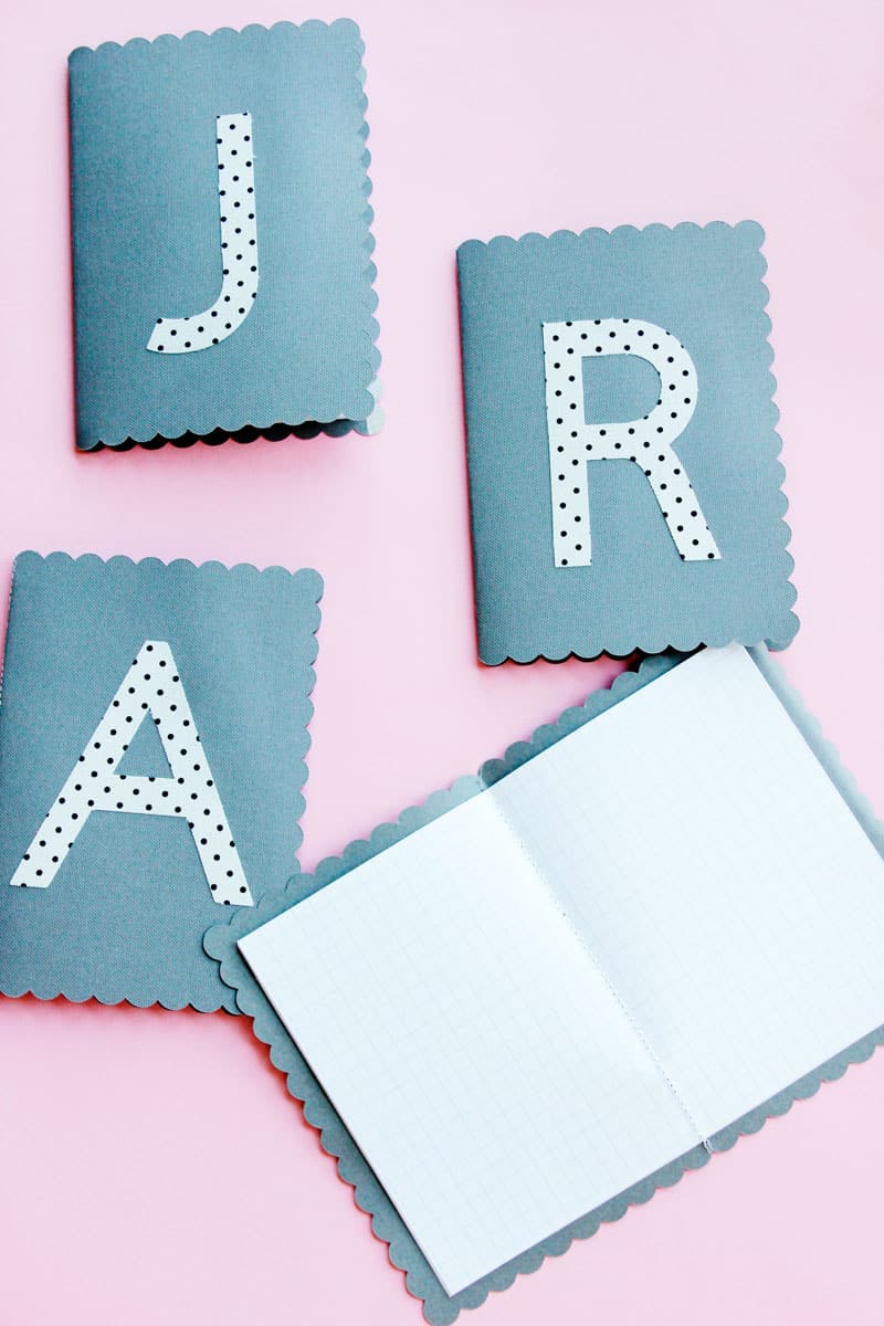 Get a head start on your gifts this season with these Monogram Journals! With a little help from the Cricut Explore Air 2, these journals are easy to make and perfect for stocking stuffers, party favors, or even as a stand alone gift. || See Kate Sew #diyjournals #cricut #cricutexploreair #cricutcrafts #diygifts #seekatesew 