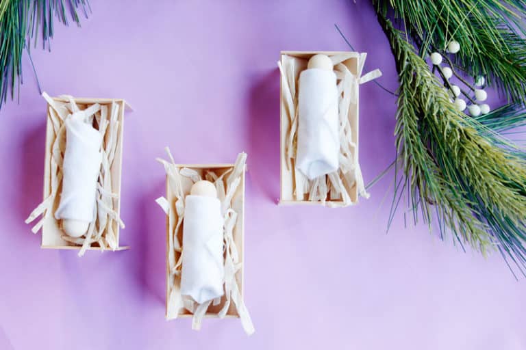 DIY Baby Jesus Manger with wood see kate sew