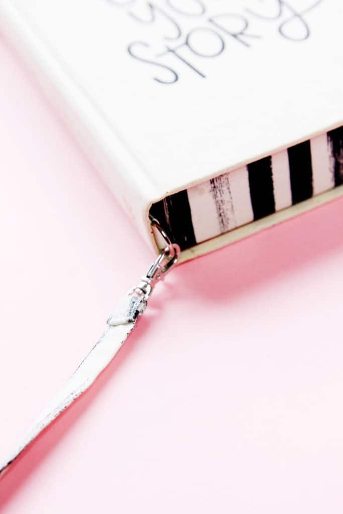 How to make a DIY Zipper Book Purse - see kate sew