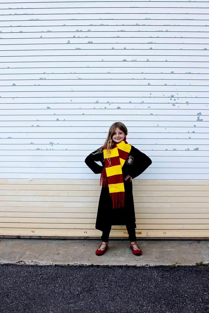 Harry Potter Hogwarts House Scarf Tutorial | No Sew Last Minute HP Costume