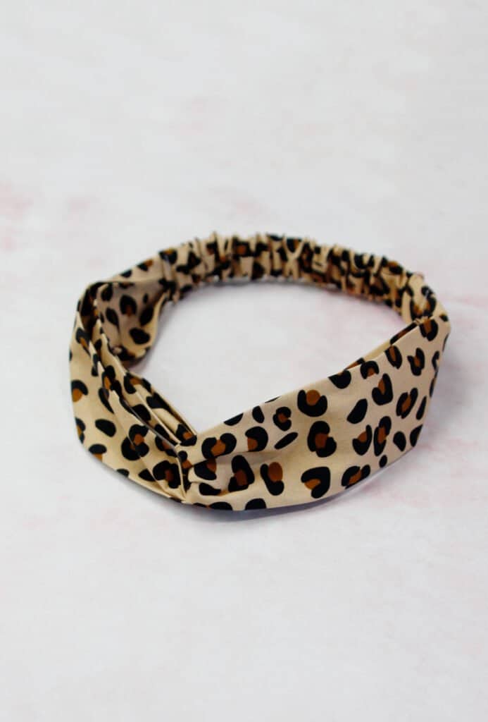 twisted headband pattern - DIY fabric headband - see kate sew