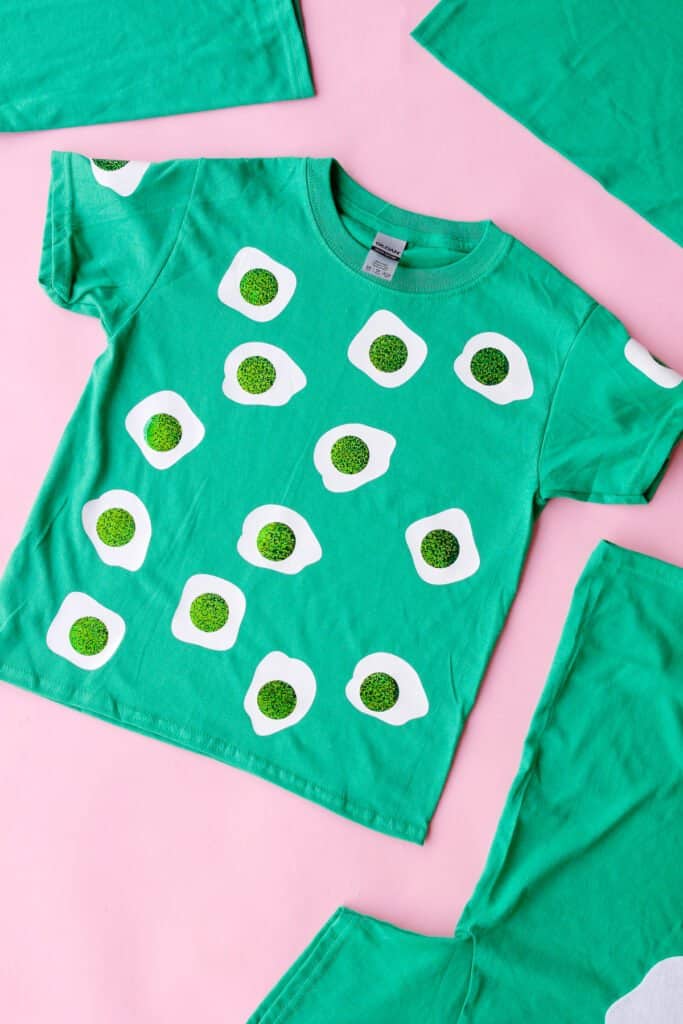 DIY Green Eggs and Ham Shirt 2 No Sew Ideas see kate sew