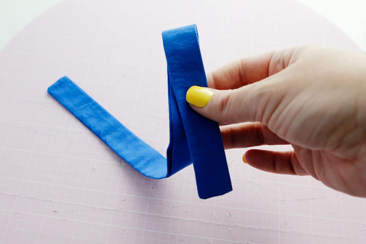 how to make hand tied fabric bows - see kate sew