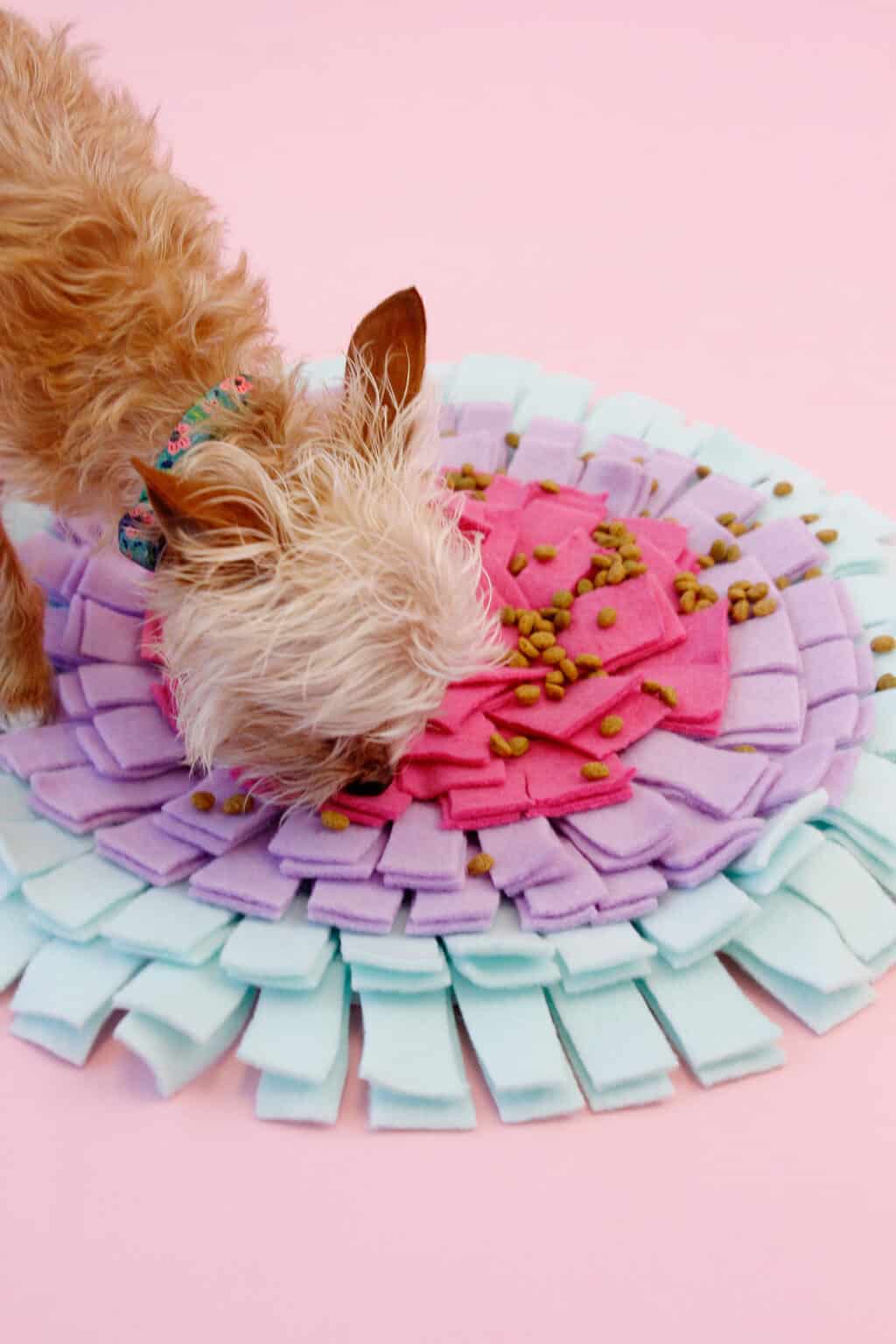 DIY Snuffle Mat for Dogs or Cats see kate sew