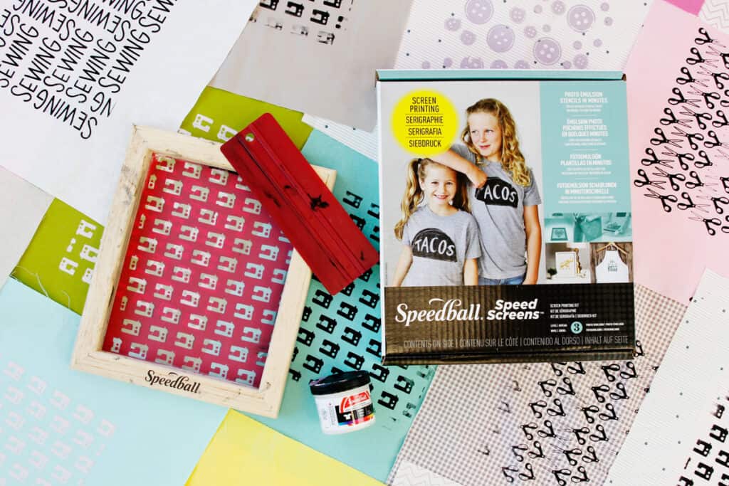 DIY Screen Printing Using Speedball's Advanced All-In-One Screen Printing  Kit 