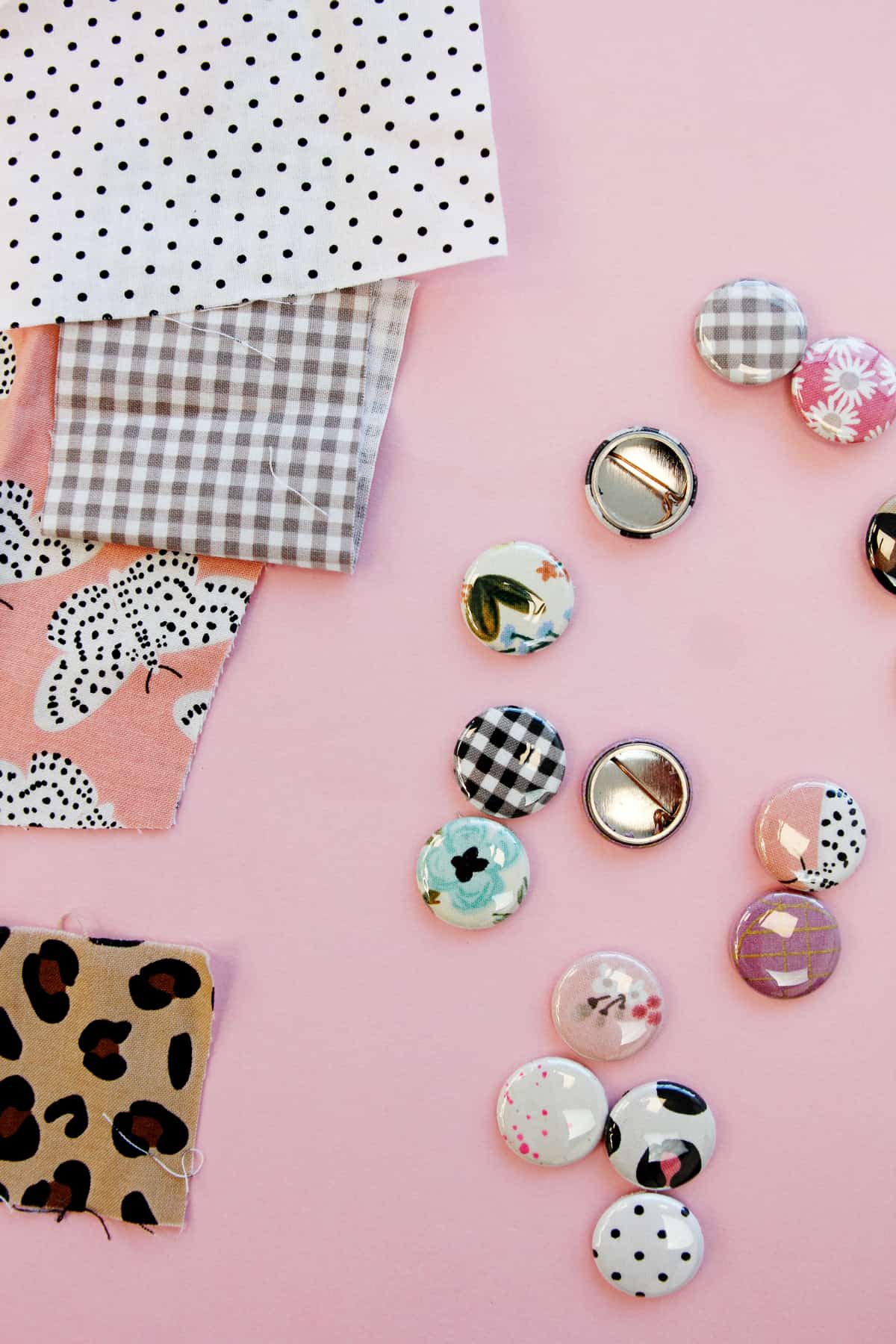 how to make button pins with fabric scraps see kate sew