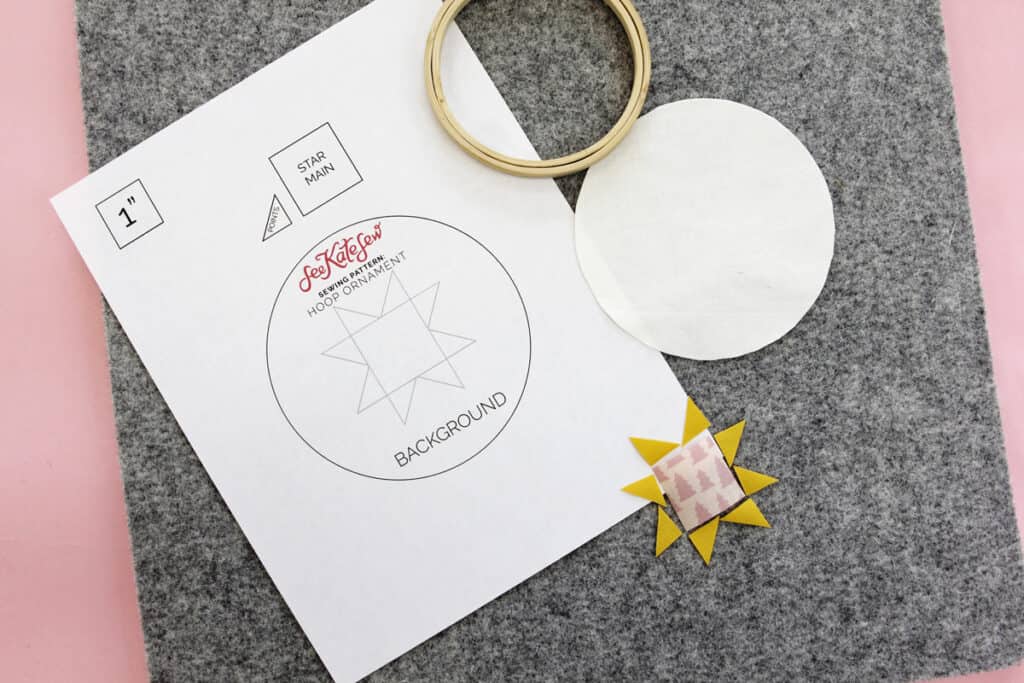 Embroidery Hoop Christmas Ornament Tutorial