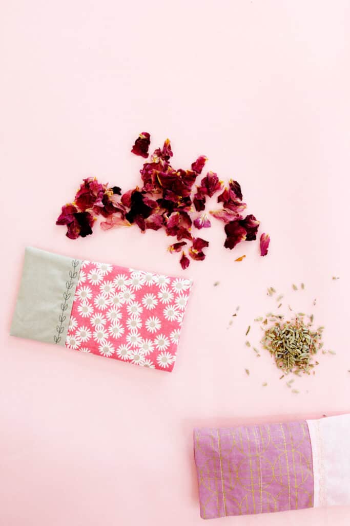 How to make lavender sachets