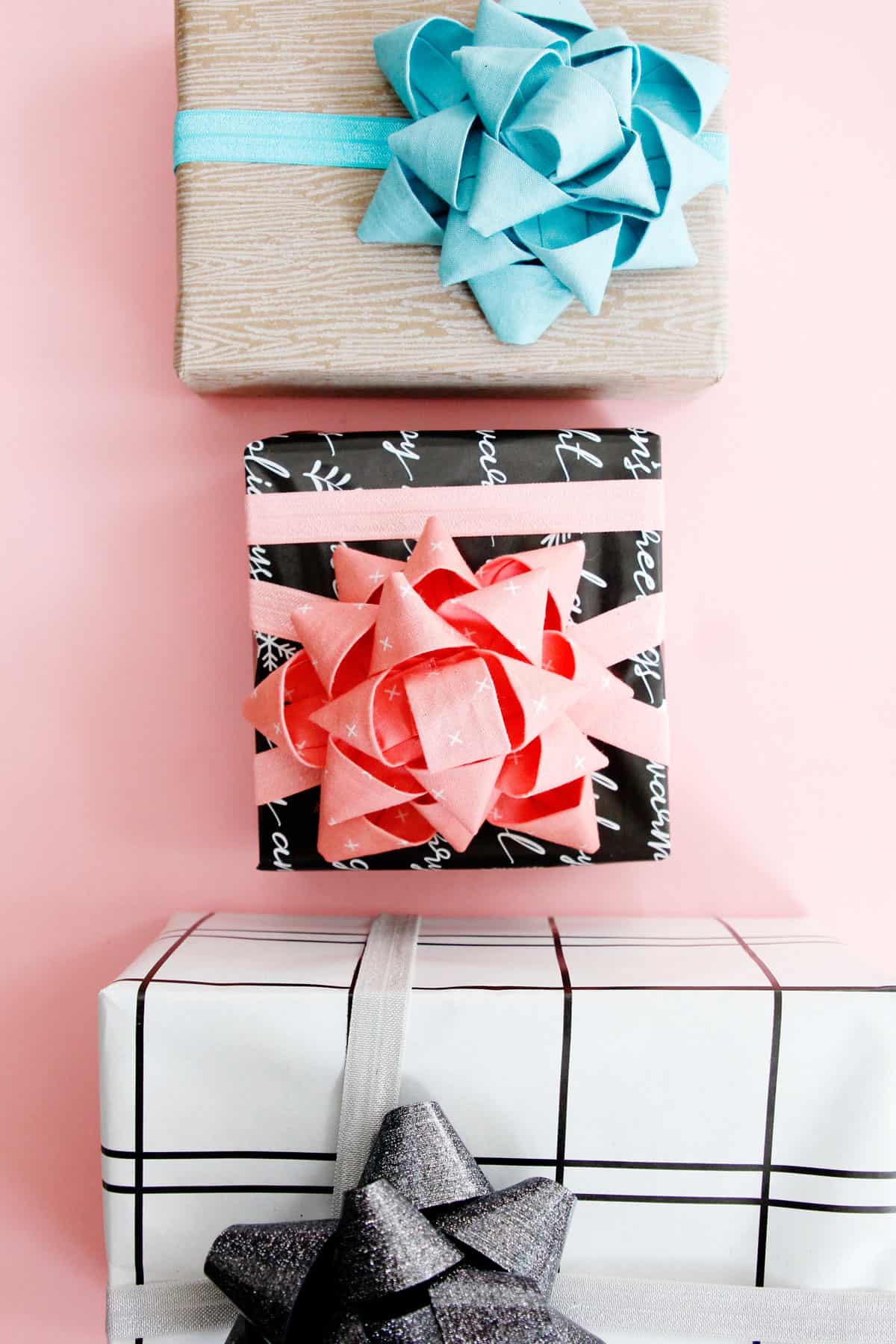 DIY Christmas Gift Bows with Fabric see kate sew