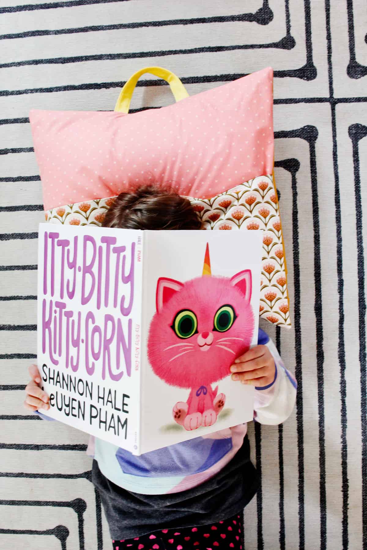 How to Make a Reading Pillow - see kate sew