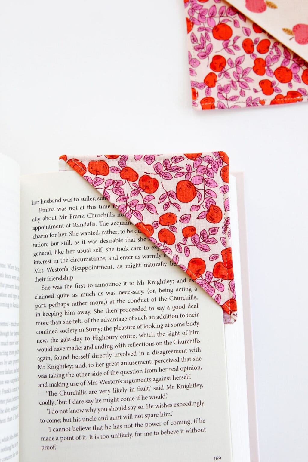 Corner Bookmark Sewing Pattern - Easy Scrap Sewing Project - see kate sew